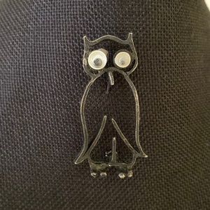 JOY 60s Whimsical Googly Eyes Black Metal Openwork Owl Pin Brooch ?Vogue Jewelry